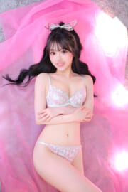 シオリ